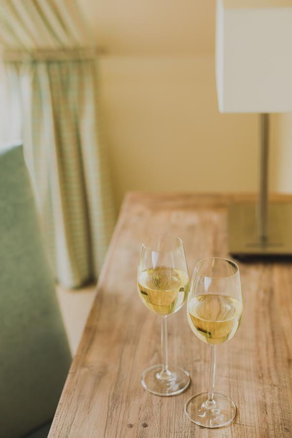 Weingut Hees - Landgasthof Zum Jaeger Aus Kurpfalz Auen Luaran gambar
