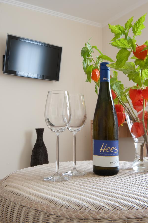 Weingut Hees - Landgasthof Zum Jaeger Aus Kurpfalz Auen Bilik gambar